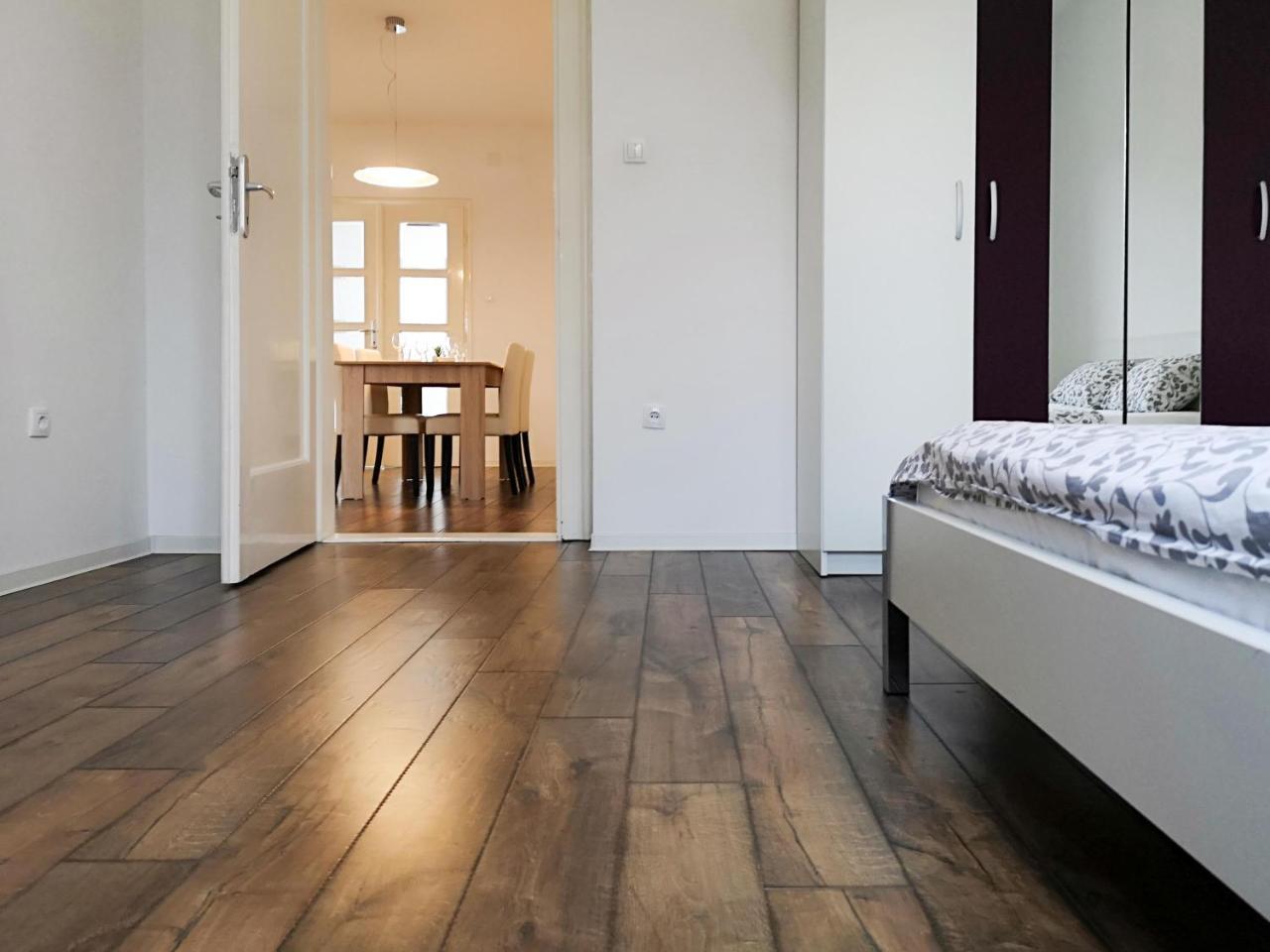 Filinhome Stefanovica Suite 9 Novi Sad Exteriör bild